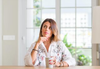 Γιατί μένουμε σε σχέσεις που δεν μας κάνουν ευτυχισμένες;…
